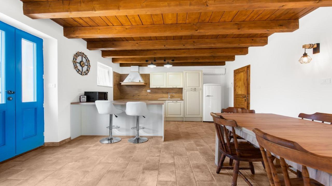 Holiday Home Lino ดายลา ภายนอก รูปภาพ